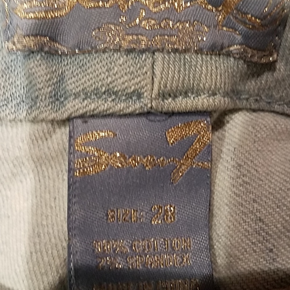 Distressed jeans - Picture 3 of 3